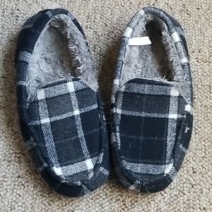 Boys Slippers- never used!